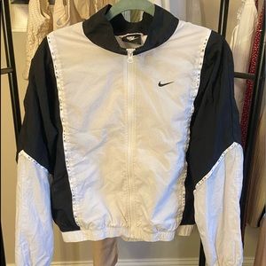 womens nike windbreaker